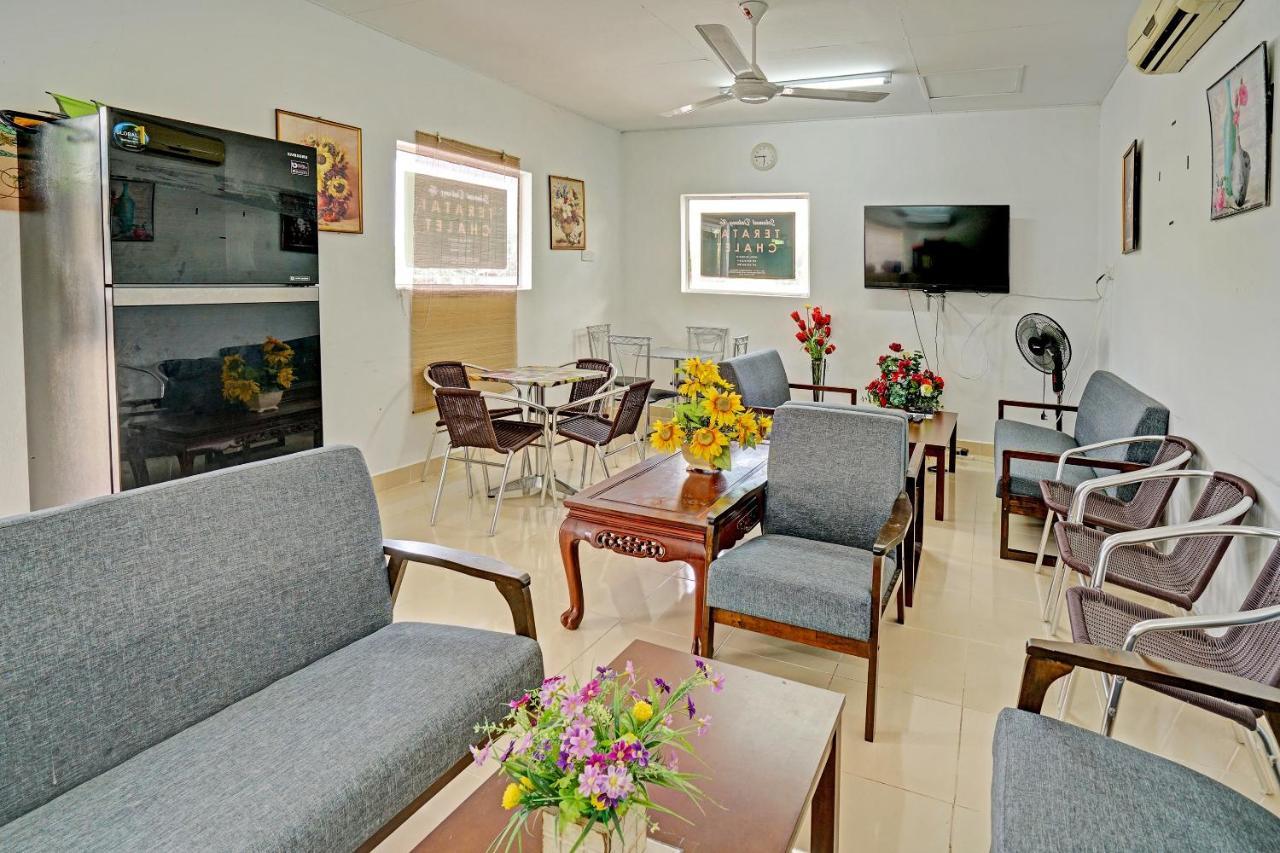 Capital O 90423 Teratai Chalet Hotel Kampong Raja ภายนอก รูปภาพ