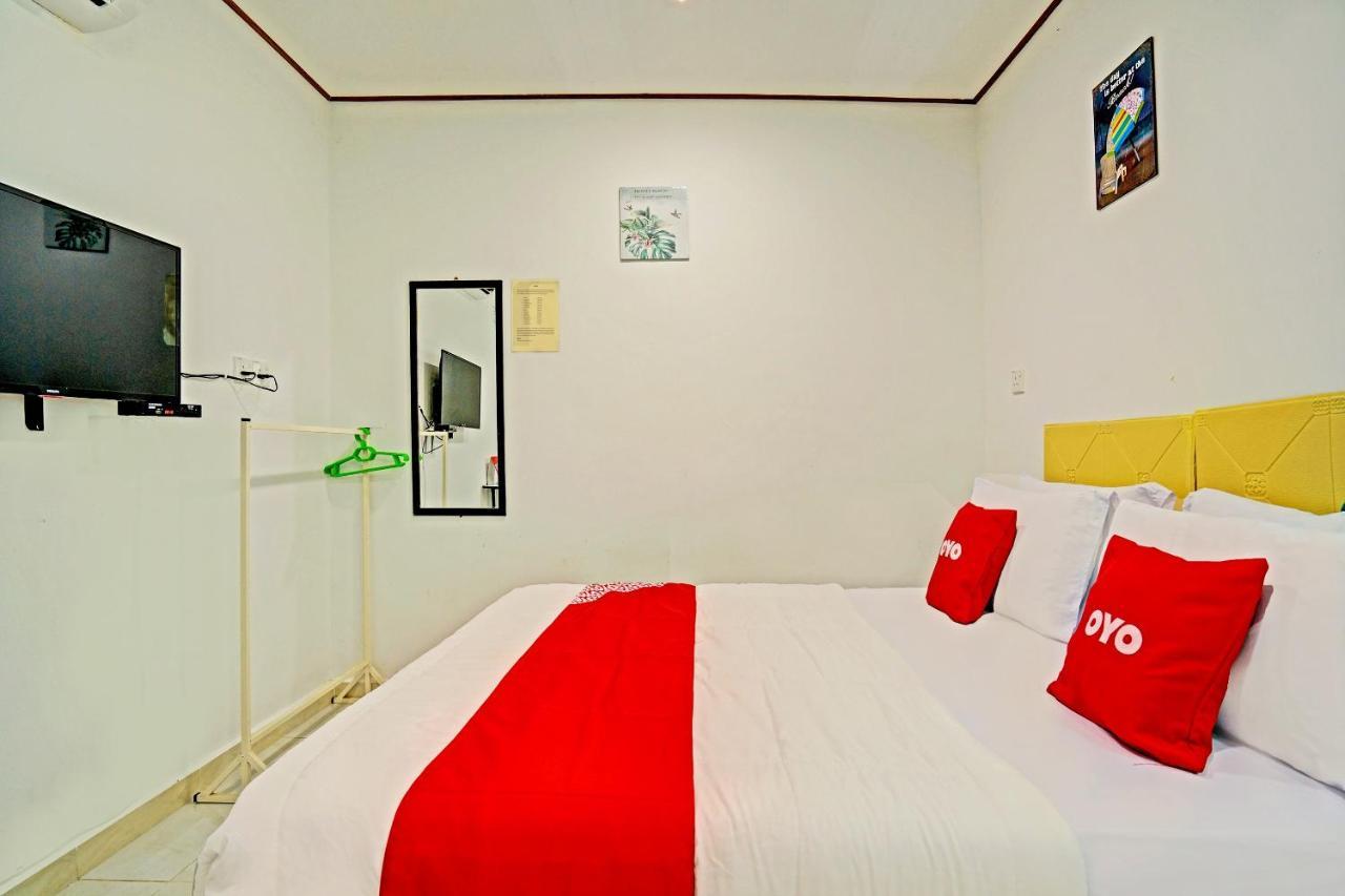 Capital O 90423 Teratai Chalet Hotel Kampong Raja ภายนอก รูปภาพ