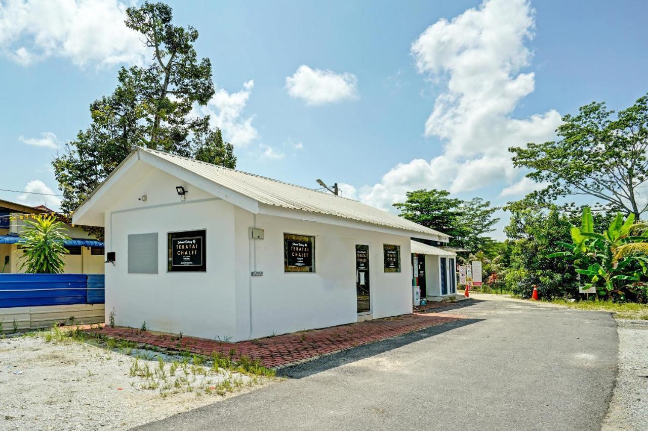 Capital O 90423 Teratai Chalet Hotel Kampong Raja ภายนอก รูปภาพ