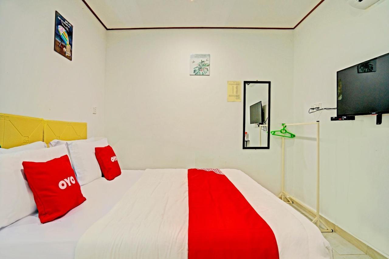 Capital O 90423 Teratai Chalet Hotel Kampong Raja ภายนอก รูปภาพ