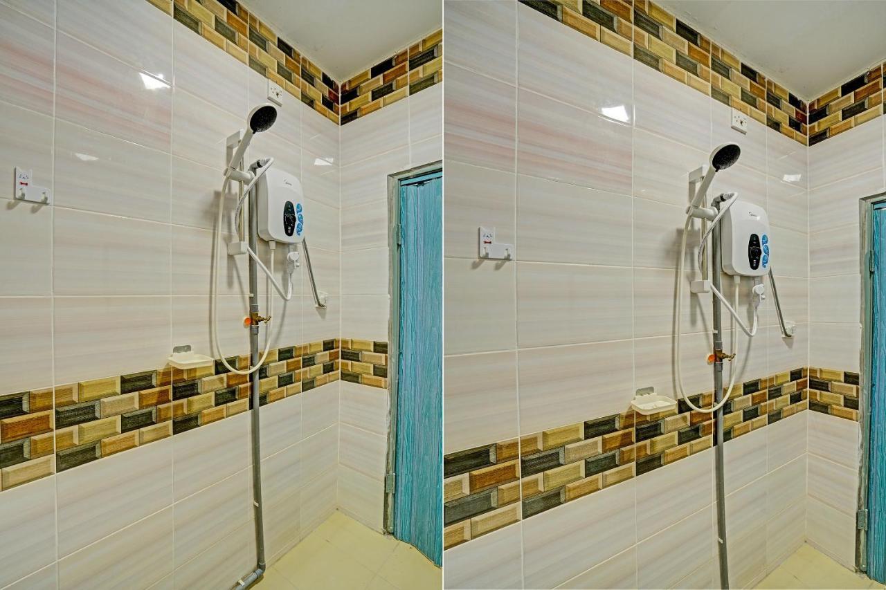 Capital O 90423 Teratai Chalet Hotel Kampong Raja ภายนอก รูปภาพ
